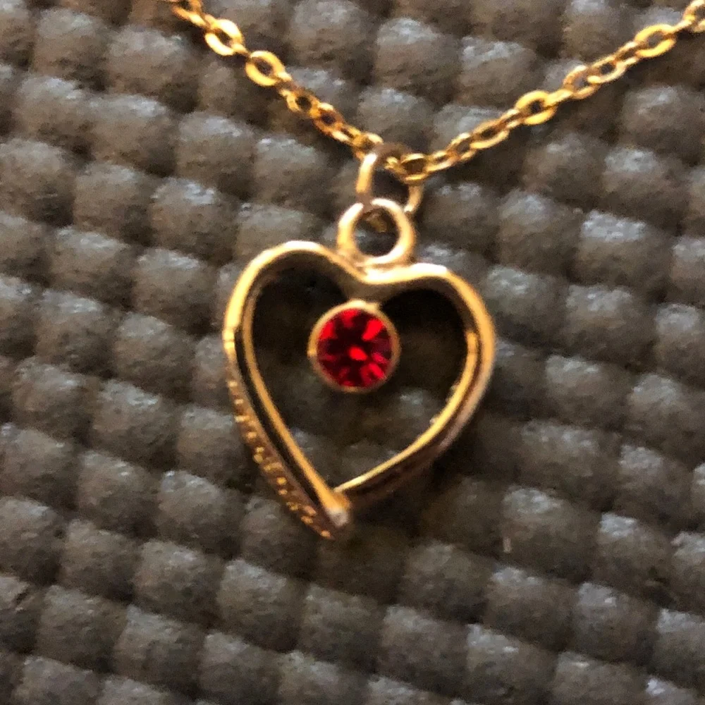 Vintage ‘90s Gold Tone July Birthstone Heart Pendant Necklace and Bracelet Set - Picture 3 of 8